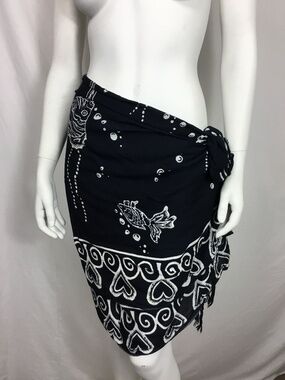 Pineapple Moon Sargon Black Print Swimsuit Cover-Up 6s.5" x 45.5" NWOT